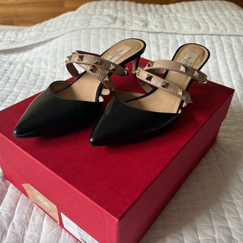 VALENTINO GARAVANI Rockstud Nappa Leather Criss Cross Mules Black Poudre